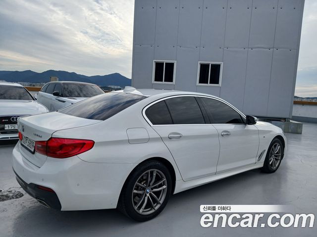 BMW 5-Series 520d xDrive M Sport Package — пробег 193 942 км — фото 3 из 5