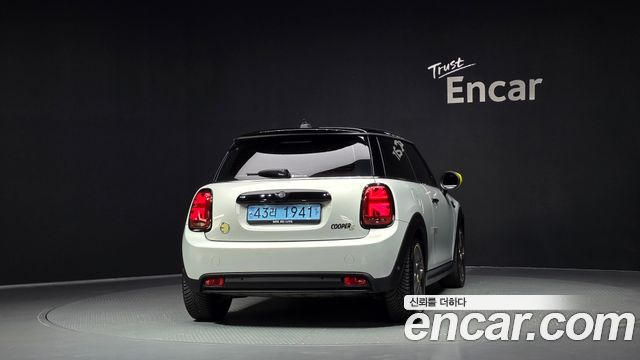 Mini Cooper SE Electric 3rd — пробег 12 073 км — фото 4 из 5