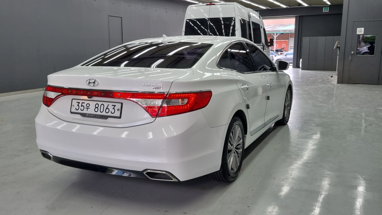 Hyundai Grandeur из Кореи Encar