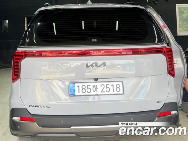 Kia Carnival Hev 9 Seater X Line — пробег 213 км — фото 3 из 5