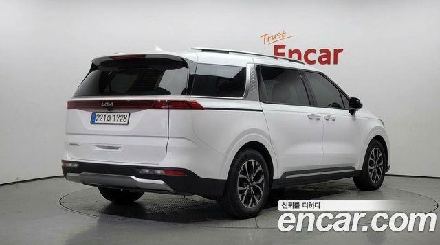 Kia Carnival из Кореи Encar