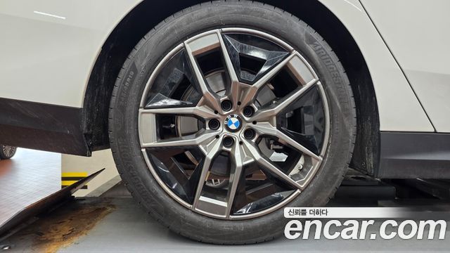 BMW 5-Series 530i xDrive — пробег 7 952 км — фото 5 из 5
