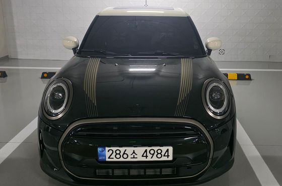 Mini Cooper 3Door Resolute Edition 3rd Gen — пробег 14 551 км — фото 1 из 5