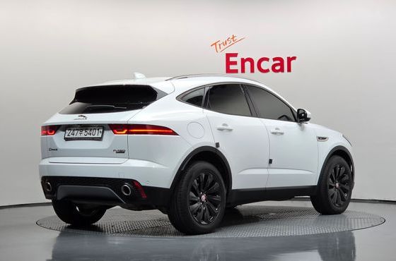 Jaguar E-PACE P250 SE — пробег 63 387 км — фото 2 из 5