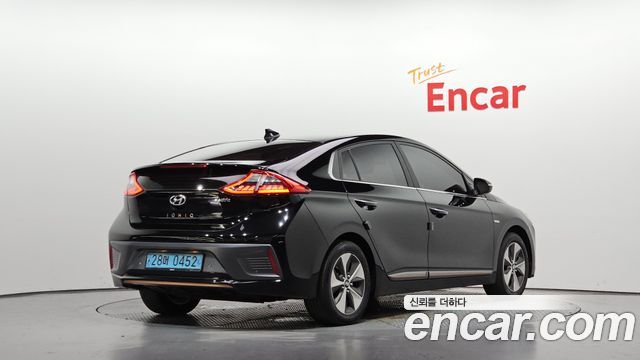 Hyundai Ioniq Q — пробег 132 785 км — фото 2 из 5