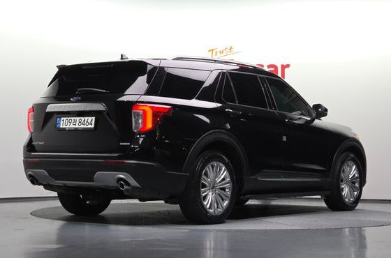Ford Explorer 2.3 LimIted 4WD — пробег 24 548 км — фото 2 из 5