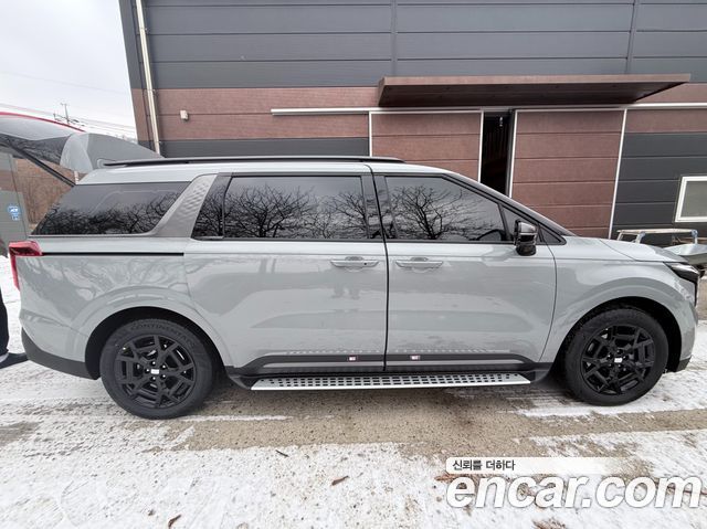 Kia Carnival Hev 9 Seater X Line — пробег 6 800 км — фото 5 из 5
