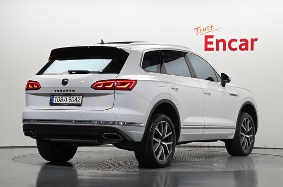 Volkswagen Touareg 3.0 TDI Prestige — пробег 60 087 км — фото 2 из 5