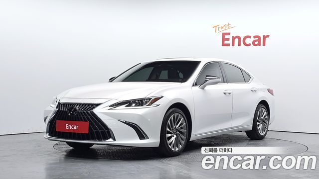 Lexus ES Luxury Plus — пробег 63 930 км — фото 1 из 5