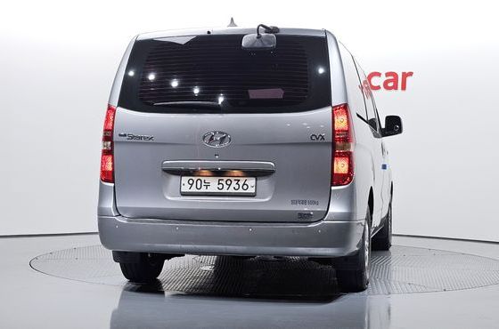 Hyundai Starex 5-Seater VAN CVX Premium — пробег 209 058 км — фото 4 из 5