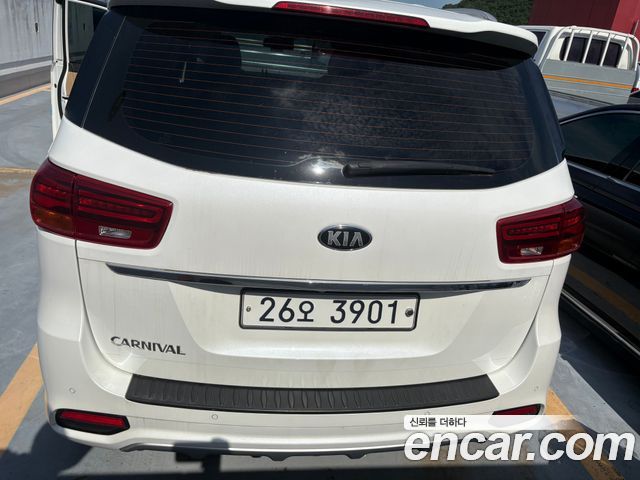 Kia Carnival из Кореи Encar