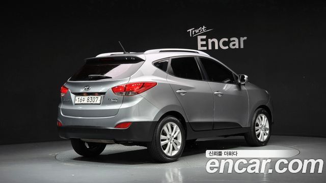 Hyundai Tucson Diesel 2WD LX20 Smart-Pack — пробег 204 701 км — фото 2 из 5