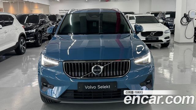 Volvo XC40 B4 Ultra Bright — пробег 20 018 км — фото 3 из 5