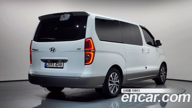 Hyundai Starex Urban 9-Seater Exclusive — пробег 95 944 км — фото 2 из 5