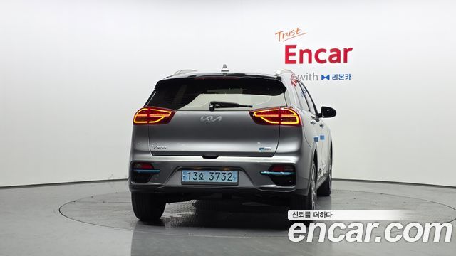 Kia Niro Prestige — пробег 35 028 км — фото 4 из 5