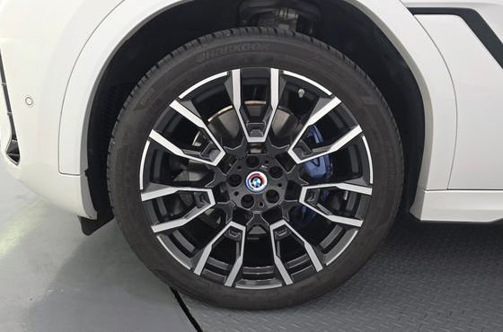 BMW X6 xDrive40i M Sport — пробег 31 781 км — фото 5 из 5