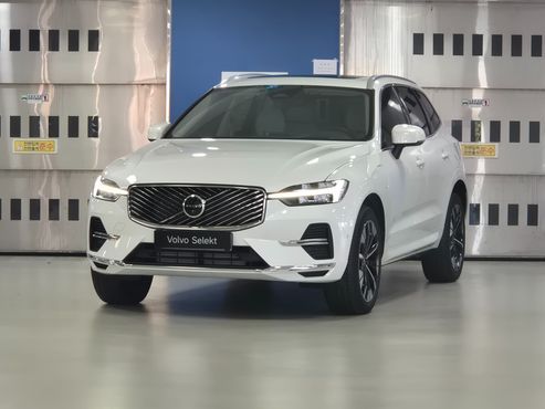 Volvo XC60 T8 Ultra Bright — пробег 2 053 км — фото 1 из 5