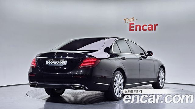 Mercedes-Benz E-Class из Кореи Encar