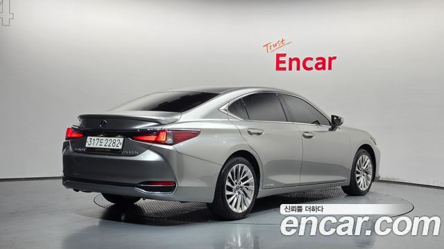 Lexus ES Executive — пробег 65 394 км — фото 2 из 5