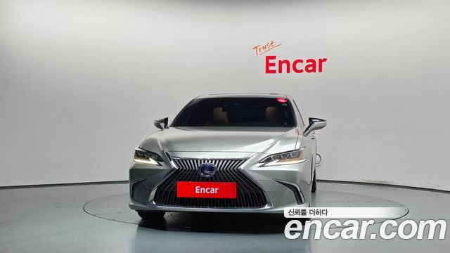 Lexus ES Executive — пробег 65 394 км — фото 3 из 5