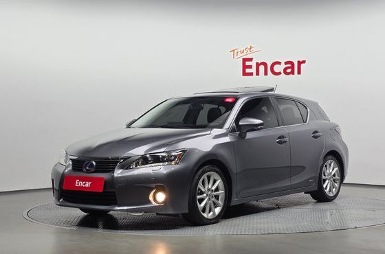 Lexus CT200h 1.8 Compact Luxury ZWA10 — пробег 71 743 км — фото 1 из 5