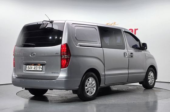 Hyundai Starex 5-Seater VAN Smart — пробег 210 479 км — фото 2 из 5