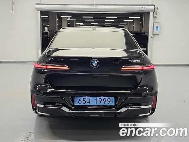 BMW i7 из Кореи Encar