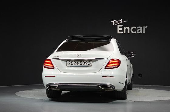 Mercedes-Benz E-Class E300e Exclusive — пробег 63 741 км — фото 4 из 5
