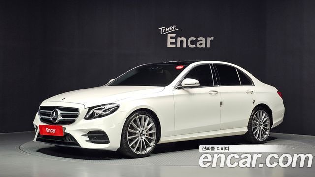 Mercedes-Benz E-Class E300 4MATIC AMG Line — пробег 49 415 км — фото 1 из 5