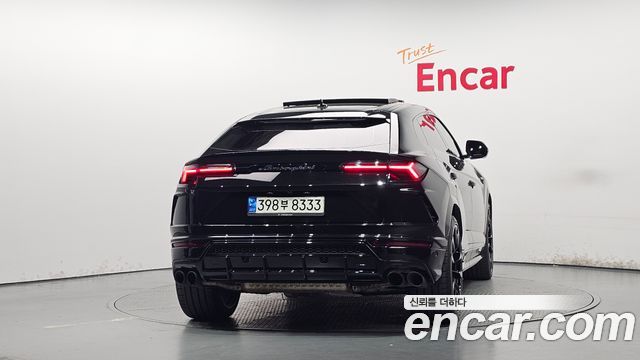 Lamborghini Urus из Кореи Encar
