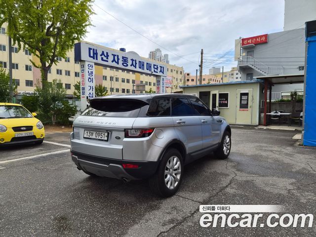 Land Rover Range Rover Evoque 2.0 TD4 SE — пробег 90 051 км — фото 2 из 5
