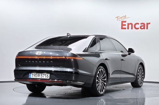 Hyundai Grandeur Calligraphy — пробег 16 607 км — фото 2 из 5