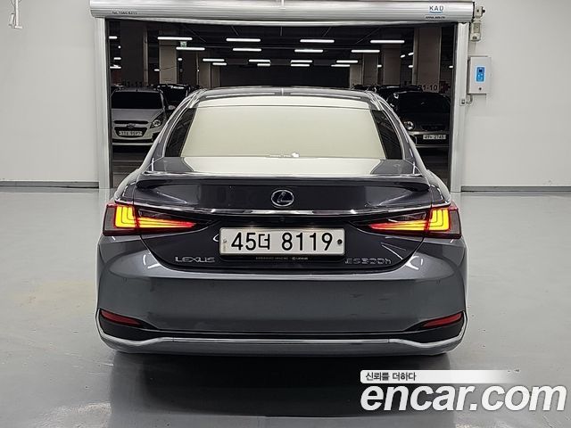 Lexus ES Luxury Plus — пробег 79 723 км — фото 3 из 5