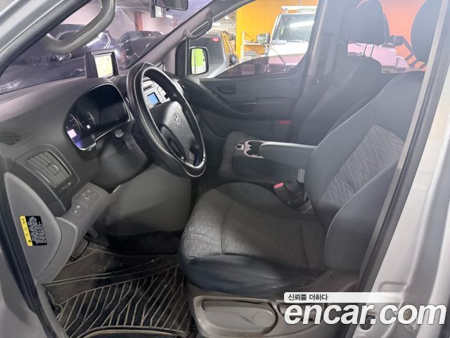 Hyundai Starex 12-Seater Wagon Smart — пробег 177 577 км — фото 4 из 5