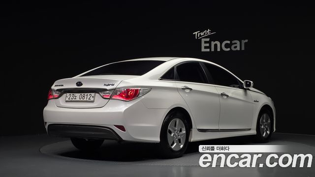 Hyundai Sonata 2.0 Premier — пробег 114 472 км — фото 2 из 5