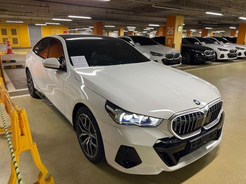 BMW 5-Series 520i M Sport — пробег 14 км — фото 3 из 5