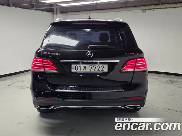 Mercedes-Benz GLE-Class GLE350 d 4MATIC — пробег 221 440 км — фото 4 из 5