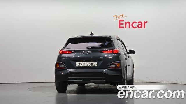 Hyundai Kona из Кореи Encar