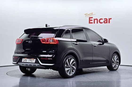Kia Niro Noblesse — пробег 130 294 км — фото 2 из 5