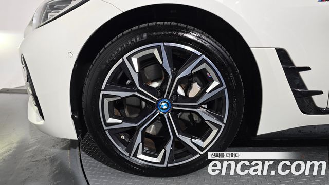 BMW i4 eDrive40 M Sports — пробег 34 251 км — фото 5 из 5