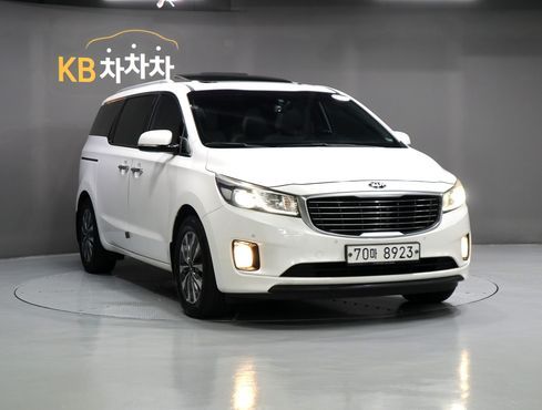Kia Carnival 11-seater Noblesse — пробег 134 649 км — фото 2 из 5
