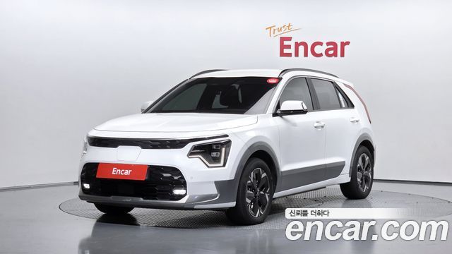 Kia Niro Earth — пробег 26 970 км — фото 1 из 5