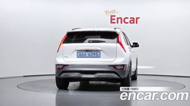 Kia Niro Earth — пробег 26 970 км — фото 4 из 5