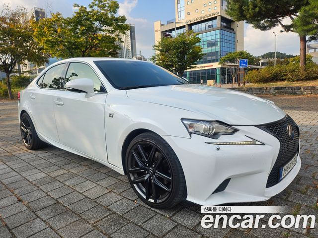Lexus IS F-Sport XE30 — пробег 93 719 км — фото 3 из 5