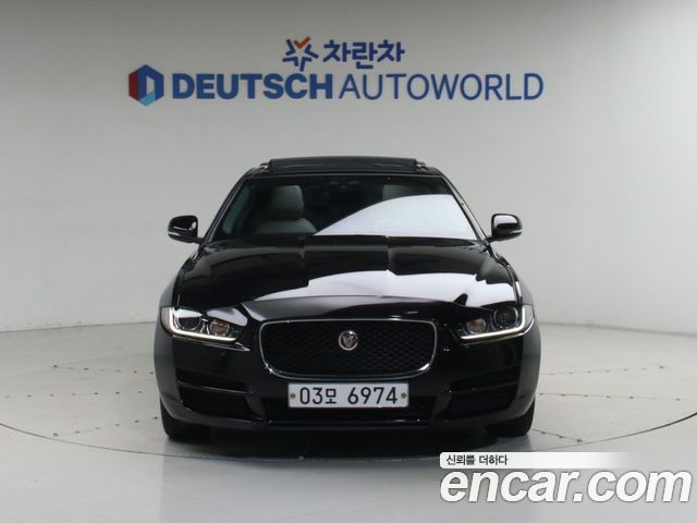Jaguar XE 20d Prestige — пробег 87 141 км — фото 4 из 5