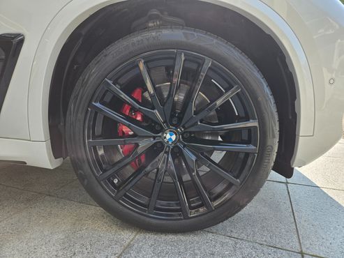 BMW X5 xDrive 40d M Sport Pro — пробег 4 100 км — фото 5 из 5
