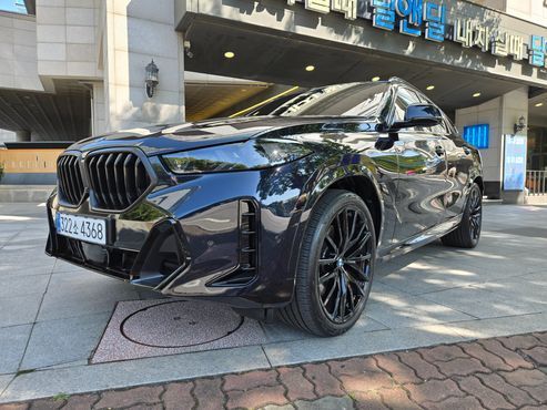 BMW X6 xDrive40d M Sport Pro — пробег 4 100 км — фото 1 из 5
