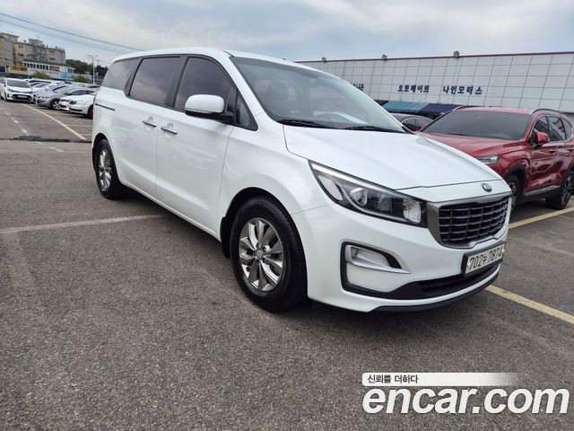 Kia Carnival 11-Seater Deluxe — пробег 133 230 км — фото 2 из 5