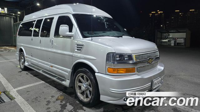 Chevrolet Express Van 6.0 — пробег 65 000 км — фото 2 из 5
