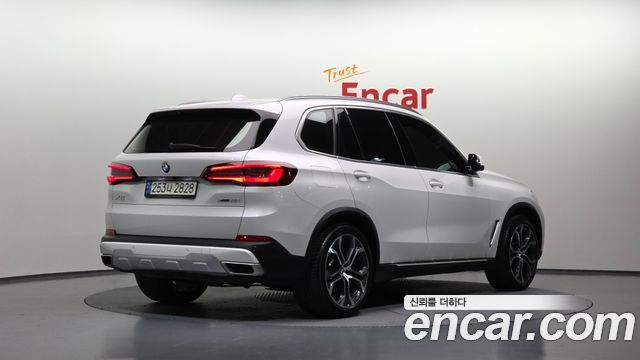 BMW X5 xDrive 40i xLine — пробег 85 385 км — фото 2 из 5